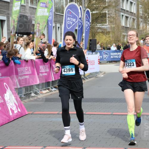 12.04.2026 - 45. Internationalen Wilhelmsburger Insellauf Strokosch-Dieckow http://msf.ph/oto/9453534 12.04.2026 13:06:27 Ziel 3032, 4391, 5323, 4432, 4236, 5677 meine-sportfotos.de