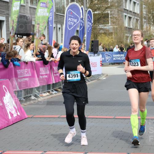 12.04.2026 - 45. Internationalen Wilhelmsburger Insellauf Strokosch-Dieckow http://msf.ph/oto/9453537 12.04.2026 13:06:27 Ziel 3032, 4391, 5323, 4432, 4236, 5677 meine-sportfotos.de