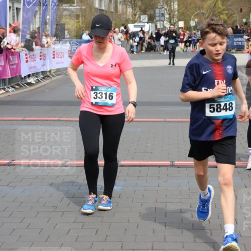 12.04.2026 - 45. Internationalen Wilhelmsburger Insellauf Strokosch-Dieckow http://msf.ph/oto/9453569 12.04.2026 13:06:14 Ziel 4219, 5848 meine-sportfotos.de