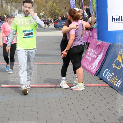 12.04.2026 - 45. Internationalen Wilhelmsburger Insellauf Strokosch-Dieckow http://msf.ph/oto/9453600 12.04.2026 13:06:10 Ziel 5486, 4619, 3316, 4219, 5848 meine-sportfotos.de