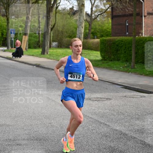 12.04.2026 - 45. Internationalen Wilhelmsburger Insellauf J. Mangold http://msf.ph/oto/9453612 12.04.2026 10:12:12 Ziel 4512, 2873 meine-sportfotos.de