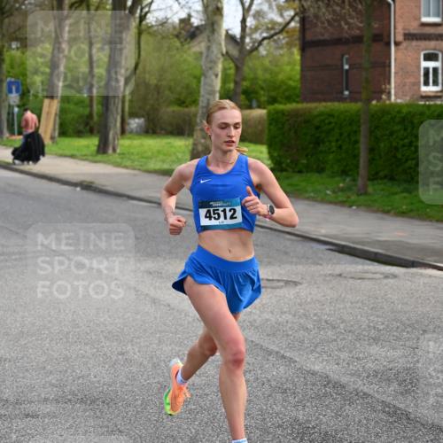 12.04.2026 - 45. Internationalen Wilhelmsburger Insellauf J. Mangold http://msf.ph/oto/9453616 12.04.2026 10:12:12 Ziel 4512, 2873 meine-sportfotos.de