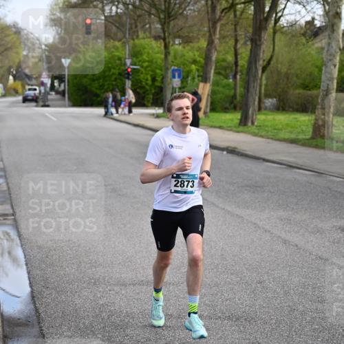 12.04.2026 - 45. Internationalen Wilhelmsburger Insellauf J. Mangold http://msf.ph/oto/9453650 12.04.2026 10:12:25 Ziel 2873 meine-sportfotos.de