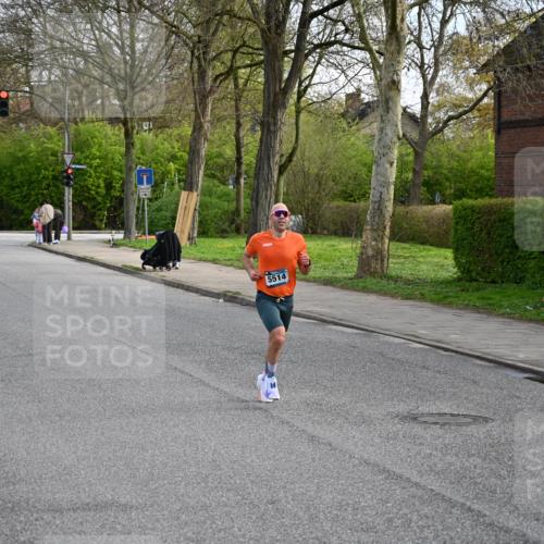 12.04.2026 - 45. Internationalen Wilhelmsburger Insellauf J. Mangold http://msf.ph/oto/9453690 12.04.2026 10:13:29 Ziel 5514, 2119, 3979 meine-sportfotos.de