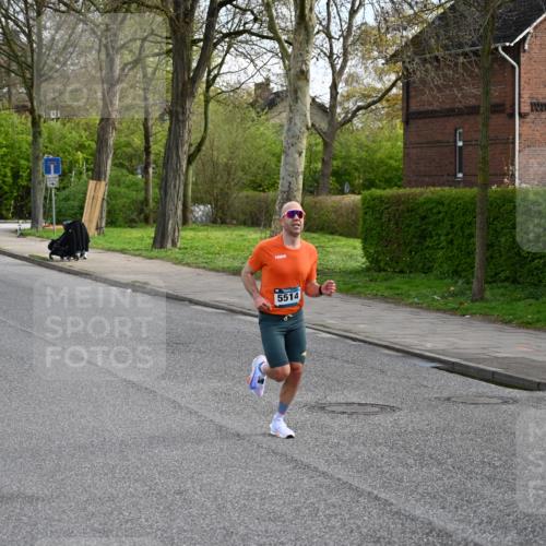 12.04.2026 - 45. Internationalen Wilhelmsburger Insellauf J. Mangold http://msf.ph/oto/9453700 12.04.2026 10:13:30 Ziel 5514, 2119, 3979 meine-sportfotos.de