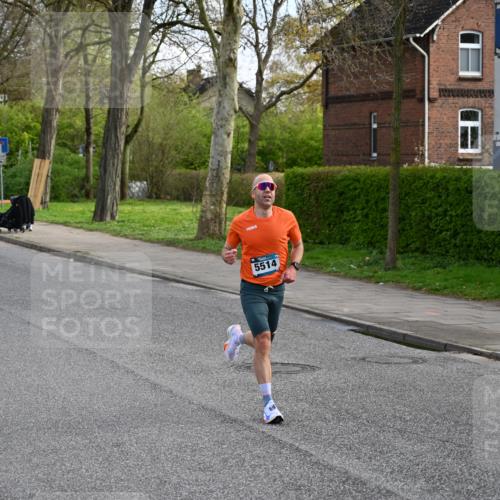 12.04.2026 - 45. Internationalen Wilhelmsburger Insellauf J. Mangold http://msf.ph/oto/9453706 12.04.2026 10:13:30 Ziel 5514, 2119, 3979 meine-sportfotos.de