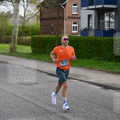 12.04.2026 - 45. Internationalen Wilhelmsburger Insellauf J. Mangold http://msf.ph/oto/9453724 12.04.2026 10:13:31 Ziel 5514, 2119, 3979 meine-sportfotos.de