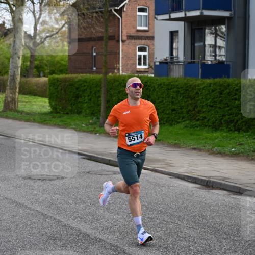 12.04.2026 - 45. Internationalen Wilhelmsburger Insellauf J. Mangold http://msf.ph/oto/9453726 12.04.2026 10:13:31 Ziel 5514, 2119, 3979 meine-sportfotos.de