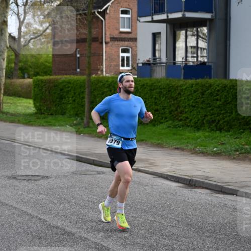 12.04.2026 - 45. Internationalen Wilhelmsburger Insellauf J. Mangold http://msf.ph/oto/9453756 12.04.2026 10:13:51 Ziel 2119, 3979 meine-sportfotos.de