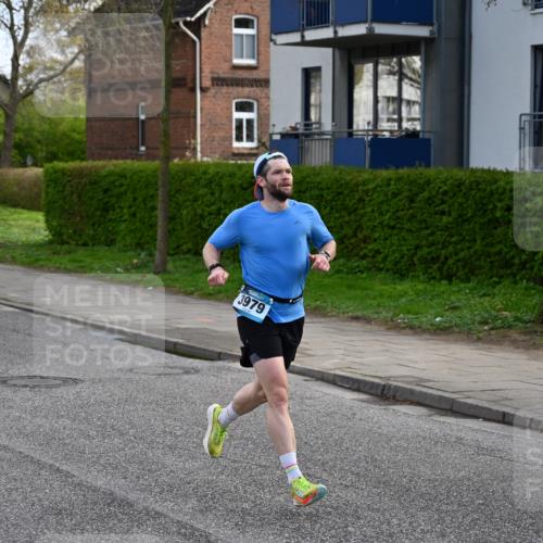 12.04.2026 - 45. Internationalen Wilhelmsburger Insellauf J. Mangold http://msf.ph/oto/9453759 12.04.2026 10:13:51 Ziel 2119, 3979 meine-sportfotos.de