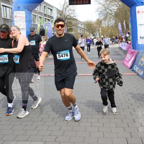 12.04.2026 - 45. Internationalen Wilhelmsburger Insellauf Strokosch-Dieckow http://msf.ph/oto/9453827 12.04.2026 13:05:53 Ziel 5476, 4105, 3934, 5597, 5249, 5263, 5414 meine-sportfotos.de