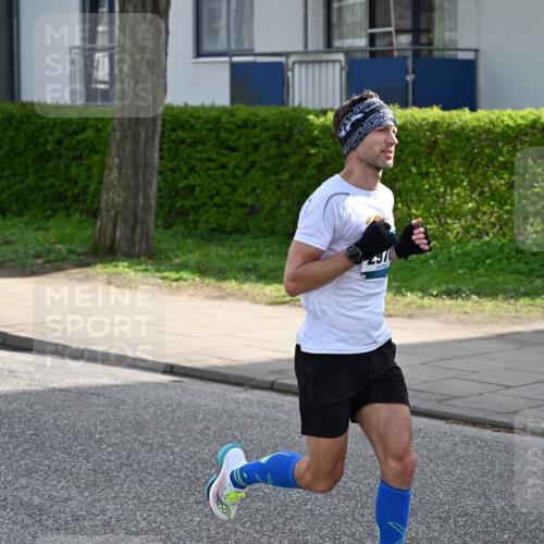 12.04.2026 - 45. Internationalen Wilhelmsburger Insellauf J. Mangold http://msf.ph/oto/9453940 12.04.2026 10:15:53 Ziel 2970, 2405, 3685, 3113, 2487 meine-sportfotos.de