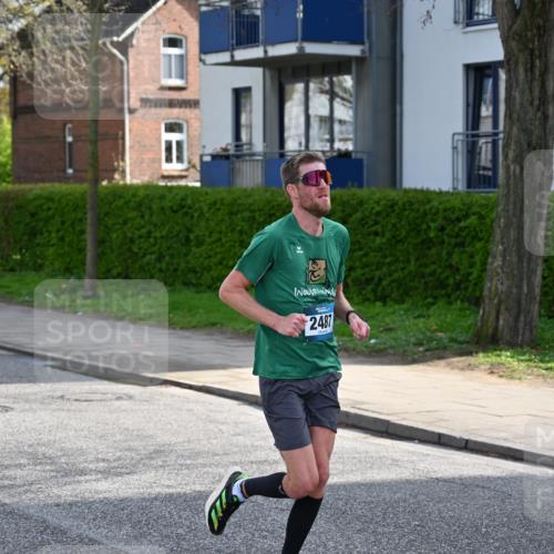 12.04.2026 - 45. Internationalen Wilhelmsburger Insellauf J. Mangold http://msf.ph/oto/9454027 12.04.2026 10:16:26 Ziel 2487, 5676, 3372 meine-sportfotos.de