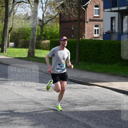 12.04.2026 - 45. Internationalen Wilhelmsburger Insellauf J. Mangold http://msf.ph/oto/9454111 12.04.2026 10:17:12 Ziel 3401, 5838, 2819, 2866, 2866, 4205, 3682, 4475 meine-sportfotos.de