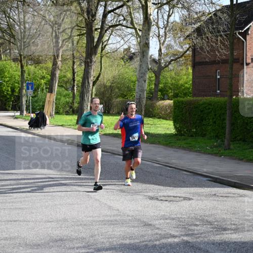 12.04.2026 - 45. Internationalen Wilhelmsburger Insellauf J. Mangold http://msf.ph/oto/9454136 12.04.2026 10:17:15 Ziel 3401, 5838, 2819, 2866, 4205, 3682, 4475 meine-sportfotos.de