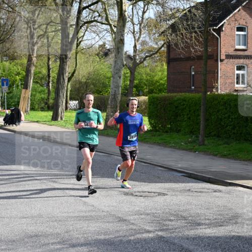 12.04.2026 - 45. Internationalen Wilhelmsburger Insellauf J. Mangold http://msf.ph/oto/9454144 12.04.2026 10:17:15 Ziel 3401, 5838, 2819, 2866, 4205, 3682, 4475 meine-sportfotos.de