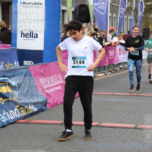 12.04.2026 - 45. Internationalen Wilhelmsburger Insellauf Strokosch-Dieckow http://msf.ph/oto/9454193 12.04.2026 13:05:22 Ziel 5144, 5002, 5427, 4610 meine-sportfotos.de