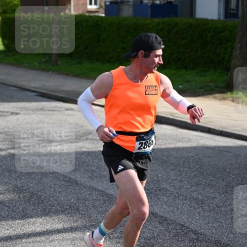 12.04.2026 - 45. Internationalen Wilhelmsburger Insellauf J. Mangold http://msf.ph/oto/9454195 12.04.2026 10:17:43 Ziel 2866, 4205, 3682, 4475, 3262, 5554 meine-sportfotos.de