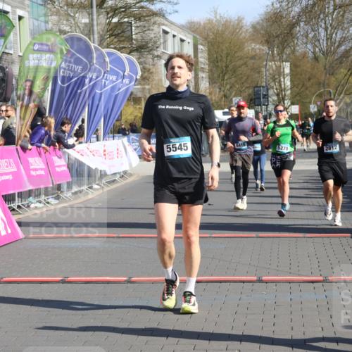 12.04.2026 - 45. Internationalen Wilhelmsburger Insellauf Strokosch-Dieckow http://msf.ph/oto/9454227 12.04.2026 10:41:57 Ziel 5034, 3861, 5545, 2812, 5270, 5416 meine-sportfotos.de