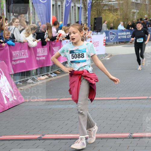 12.04.2026 - 45. Internationalen Wilhelmsburger Insellauf Strokosch-Dieckow http://msf.ph/oto/9454310 12.04.2026 13:05:10 Ziel 5088, 5864, 3964, 2891, 4314, 5096, 5808, 5477 meine-sportfotos.de
