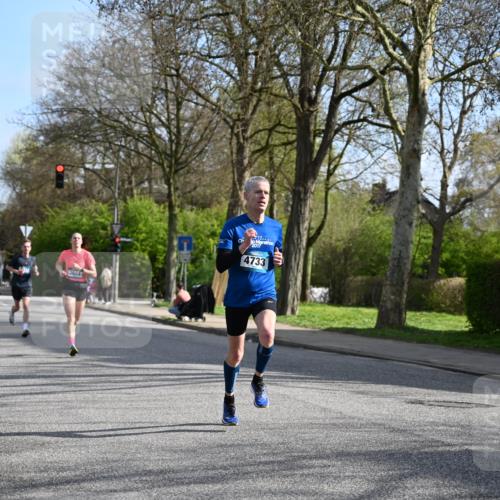 12.04.2026 - 45. Internationalen Wilhelmsburger Insellauf J. Mangold http://msf.ph/oto/9454318 12.04.2026 10:18:43 Ziel 4733, 4583, 4117, 3644, 2757, 5049, 2671, 2549, 3289 meine-sportfotos.de