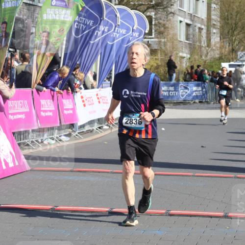 12.04.2026 - 45. Internationalen Wilhelmsburger Insellauf Strokosch-Dieckow http://msf.ph/oto/9454333 12.04.2026 10:42:22 Ziel 2836 meine-sportfotos.de