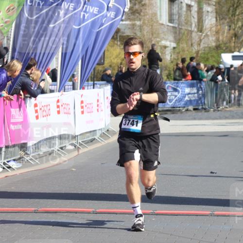12.04.2026 - 45. Internationalen Wilhelmsburger Insellauf Strokosch-Dieckow http://msf.ph/oto/9454355 12.04.2026 10:42:27 Ziel 4615 meine-sportfotos.de
