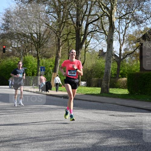 12.04.2026 - 45. Internationalen Wilhelmsburger Insellauf J. Mangold http://msf.ph/oto/9454360 12.04.2026 10:18:46 Ziel 4733, 4583, 4117, 3644, 2757, 5049, 2671, 2549, 3289, 5456, 2789 meine-sportfotos.de