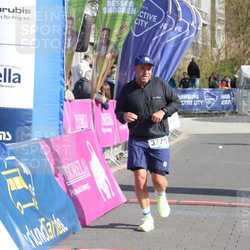 12.04.2026 - 45. Internationalen Wilhelmsburger Insellauf Strokosch-Dieckow http://msf.ph/oto/9454396 12.04.2026 10:29:38 Ziel 3735 meine-sportfotos.de