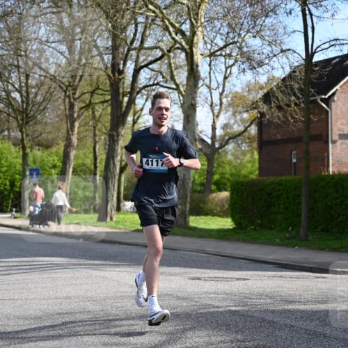 12.04.2026 - 45. Internationalen Wilhelmsburger Insellauf J. Mangold http://msf.ph/oto/9454400 12.04.2026 10:18:48 Ziel 4733, 4583, 4117, 3644, 2757, 5049, 2671, 2549, 3289, 5456, 2789 meine-sportfotos.de
