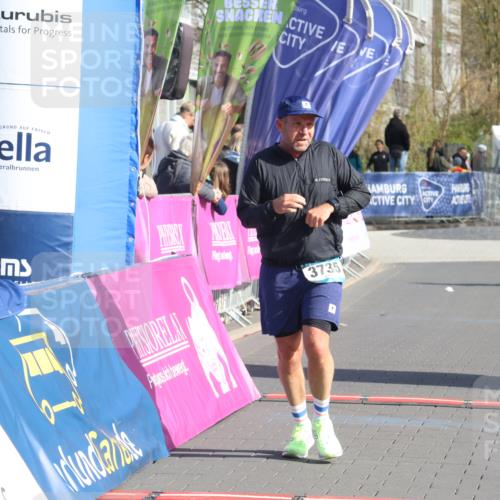 12.04.2026 - 45. Internationalen Wilhelmsburger Insellauf Strokosch-Dieckow http://msf.ph/oto/9454401 12.04.2026 10:29:38 Ziel 3735 meine-sportfotos.de