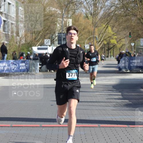 12.04.2026 - 45. Internationalen Wilhelmsburger Insellauf Strokosch-Dieckow http://msf.ph/oto/9454419 12.04.2026 10:29:43 Ziel 3778 meine-sportfotos.de