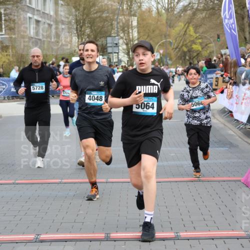12.04.2026 - 45. Internationalen Wilhelmsburger Insellauf Strokosch-Dieckow http://msf.ph/oto/9454426 12.04.2026 13:04:59 Ziel 5064, 4048, 5423, 5066, 5458, 5728, 5724 meine-sportfotos.de
