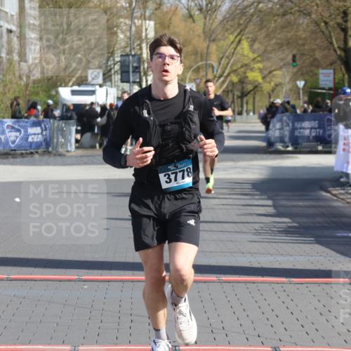 12.04.2026 - 45. Internationalen Wilhelmsburger Insellauf Strokosch-Dieckow http://msf.ph/oto/9454449 12.04.2026 10:29:43 Ziel 3778 meine-sportfotos.de