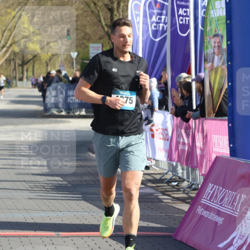 12.04.2026 - 45. Internationalen Wilhelmsburger Insellauf Strokosch-Dieckow http://msf.ph/oto/9454457 12.04.2026 10:29:48 Ziel 4975, 4027 meine-sportfotos.de