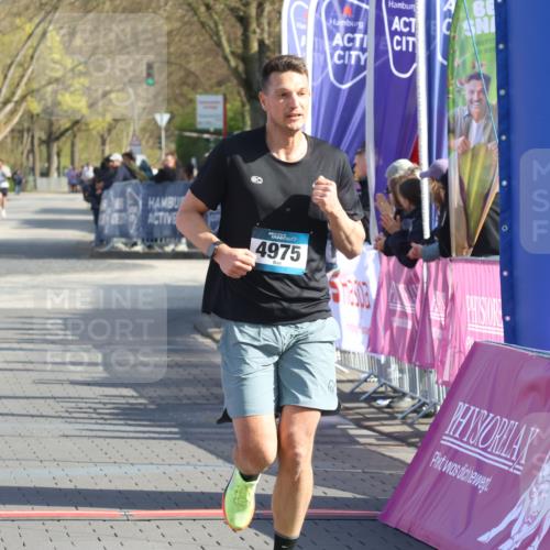 12.04.2026 - 45. Internationalen Wilhelmsburger Insellauf Strokosch-Dieckow http://msf.ph/oto/9454467 12.04.2026 10:29:48 Ziel 4975, 4027 meine-sportfotos.de