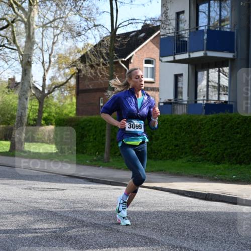 12.04.2026 - 45. Internationalen Wilhelmsburger Insellauf J. Mangold http://msf.ph/oto/9454591 12.04.2026 10:21:21 Ziel 2127, 3099, 2253, 3137, 3930, 3317, 3771 meine-sportfotos.de