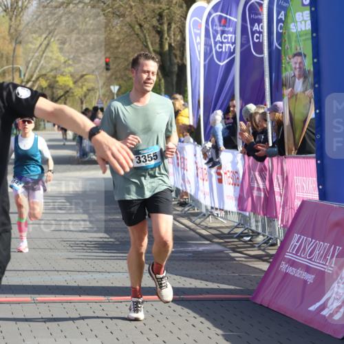 12.04.2026 - 45. Internationalen Wilhelmsburger Insellauf Strokosch-Dieckow http://msf.ph/oto/9454618 12.04.2026 10:29:57 Ziel 5804, 3355, 4142, 2627 meine-sportfotos.de