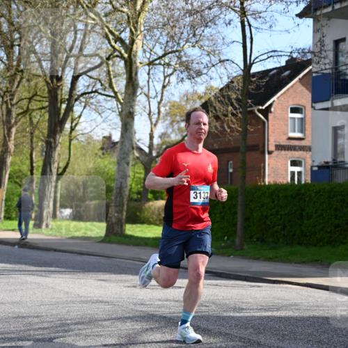 12.04.2026 - 45. Internationalen Wilhelmsburger Insellauf J. Mangold http://msf.ph/oto/9454621 12.04.2026 10:21:49 Ziel 3137, 3930, 3317, 3771, 2010, 3053, 4694, 5507 meine-sportfotos.de