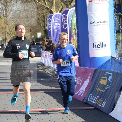 12.04.2026 - 45. Internationalen Wilhelmsburger Insellauf Strokosch-Dieckow http://msf.ph/oto/9454679 12.04.2026 10:43:00 Ziel 3091, 5442 meine-sportfotos.de