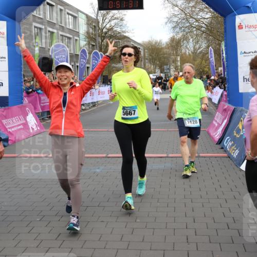 12.04.2026 - 45. Internationalen Wilhelmsburger Insellauf Strokosch-Dieckow http://msf.ph/oto/9454680 12.04.2026 13:04:31 Ziel 5469, 2128, 5667, 2089, 3870, 5193, 2307 meine-sportfotos.de