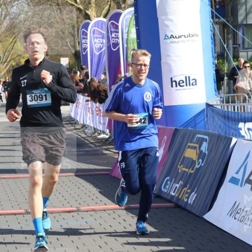 12.04.2026 - 45. Internationalen Wilhelmsburger Insellauf Strokosch-Dieckow http://msf.ph/oto/9454693 12.04.2026 10:43:00 Ziel 3091, 5442 meine-sportfotos.de