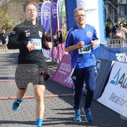 12.04.2026 - 45. Internationalen Wilhelmsburger Insellauf Strokosch-Dieckow http://msf.ph/oto/9454713 12.04.2026 10:43:01 Ziel 3091, 5442 meine-sportfotos.de