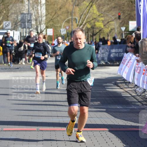 12.04.2026 - 45. Internationalen Wilhelmsburger Insellauf Strokosch-Dieckow http://msf.ph/oto/9454719 12.04.2026 10:43:09 Ziel 5273 meine-sportfotos.de