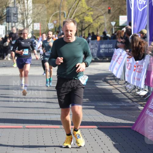 12.04.2026 - 45. Internationalen Wilhelmsburger Insellauf Strokosch-Dieckow http://msf.ph/oto/9454734 12.04.2026 10:43:09 Ziel 5273 meine-sportfotos.de