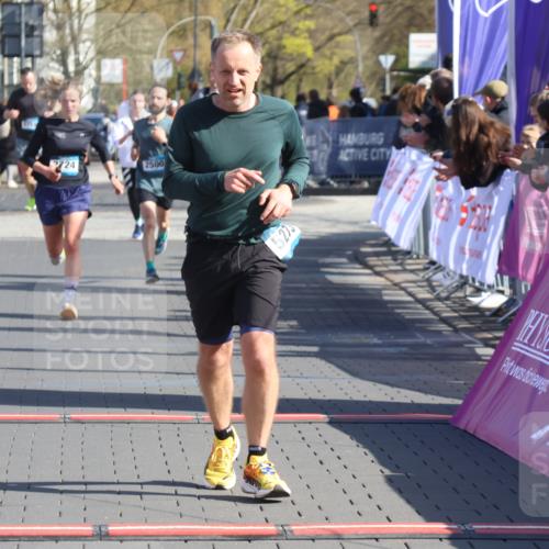 12.04.2026 - 45. Internationalen Wilhelmsburger Insellauf Strokosch-Dieckow http://msf.ph/oto/9454737 12.04.2026 10:43:09 Ziel 5273 meine-sportfotos.de