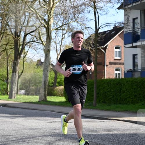12.04.2026 - 45. Internationalen Wilhelmsburger Insellauf J. Mangold http://msf.ph/oto/9454771 12.04.2026 10:21:54 Ziel 3137, 3930, 3317, 3771, 2010, 3053, 4694, 5507, 5561 meine-sportfotos.de
