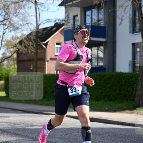 12.04.2026 - 45. Internationalen Wilhelmsburger Insellauf J. Mangold http://msf.ph/oto/9454796 12.04.2026 10:21:58 Ziel 3930, 3317, 3771, 2010, 3053, 4694, 5507, 5561, 3963 meine-sportfotos.de