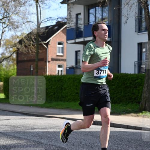 12.04.2026 - 45. Internationalen Wilhelmsburger Insellauf J. Mangold http://msf.ph/oto/9454807 12.04.2026 10:22:03 Ziel 3930, 3317, 3771, 2010, 3053, 4694, 3053, 4694, 5507, 5561, 5561, 3963, 5271 meine-sportfotos.de