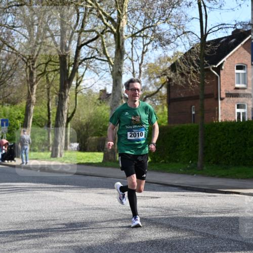 12.04.2026 - 45. Internationalen Wilhelmsburger Insellauf J. Mangold http://msf.ph/oto/9454819 12.04.2026 10:22:06 Ziel 3317, 3771, 2010, 3053, 4694, 5507, 5561, 3963, 5271 meine-sportfotos.de